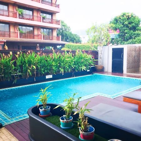 Patong Pool House Aparthotel Buitenkant foto