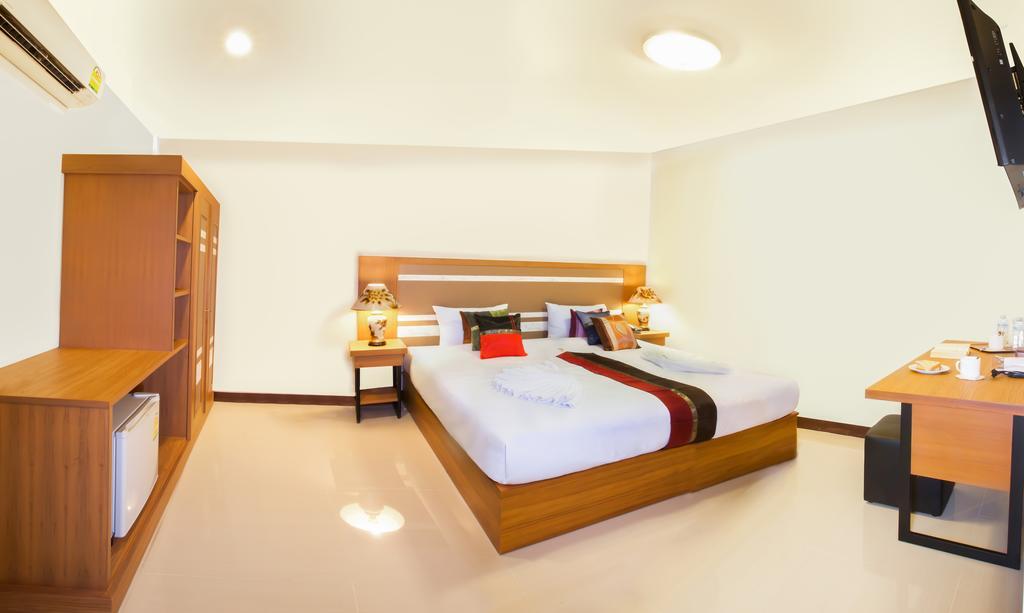 Patong Pool House Aparthotel Kamer foto