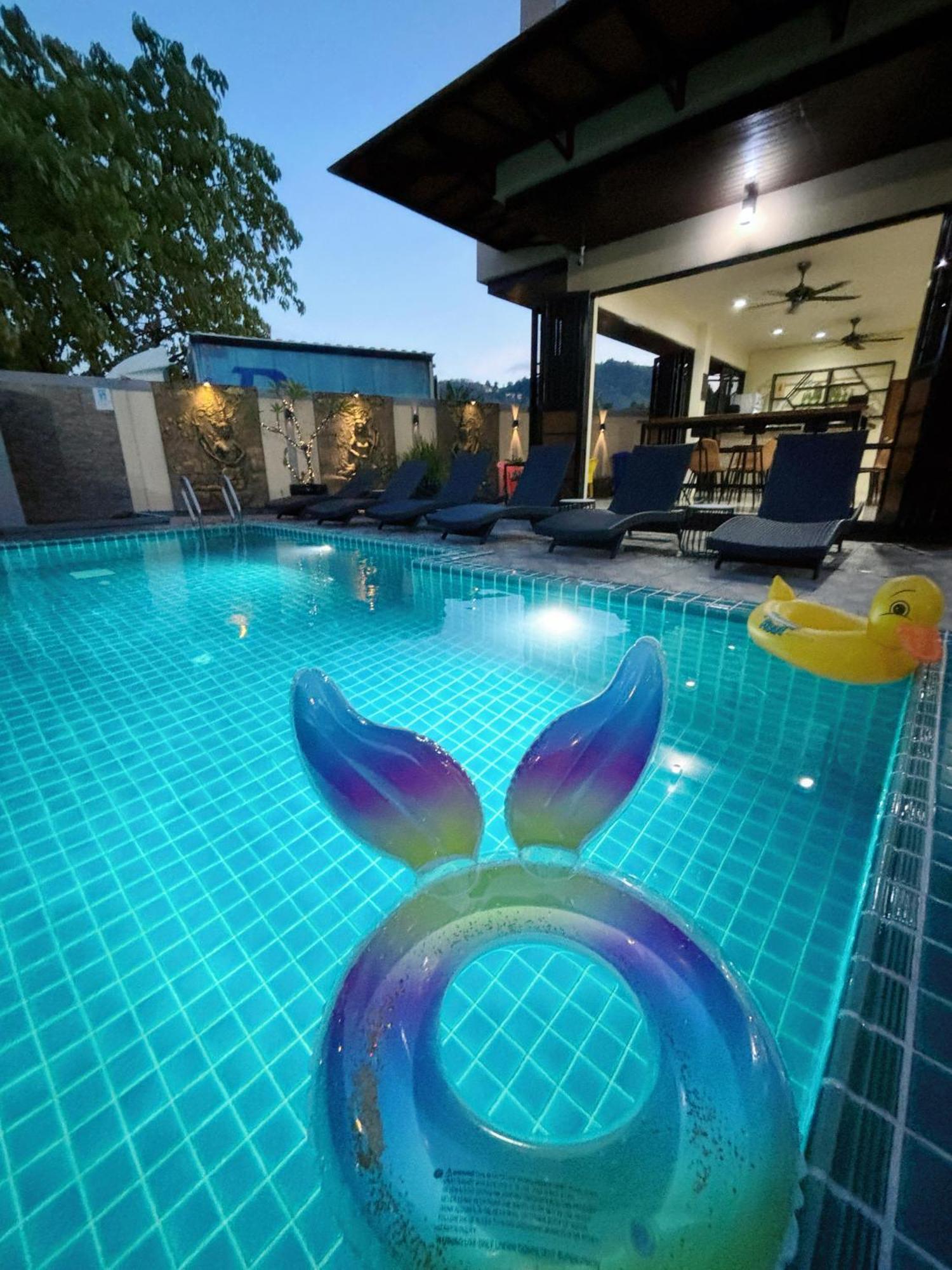 Patong Pool House Aparthotel Buitenkant foto