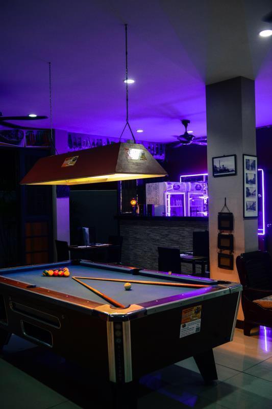 Patong Pool House Aparthotel Buitenkant foto