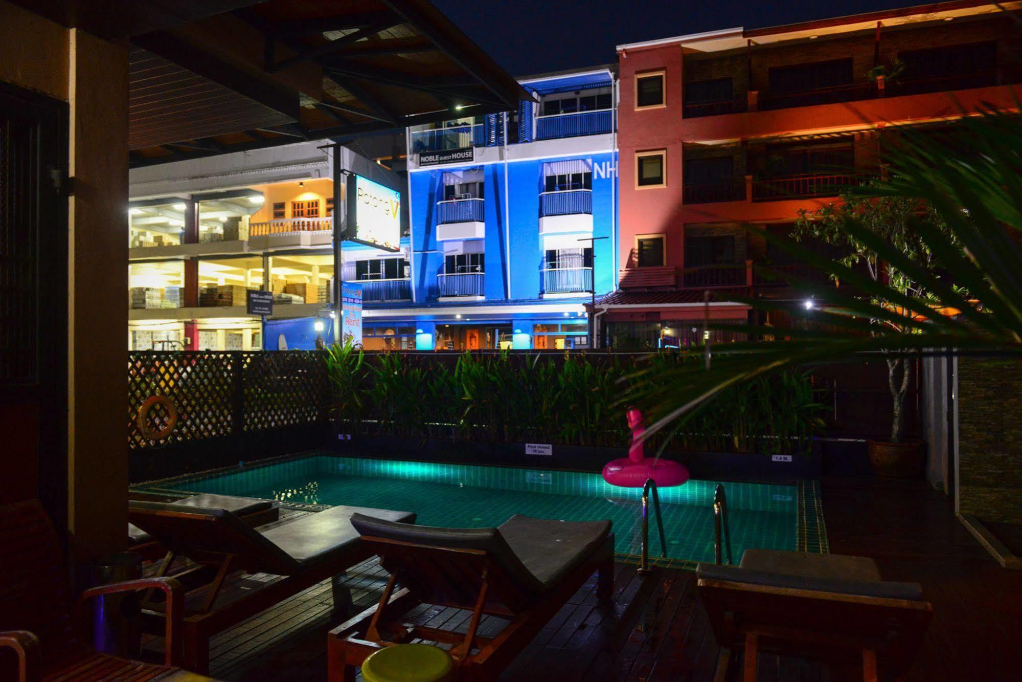 Patong Pool House Aparthotel Buitenkant foto